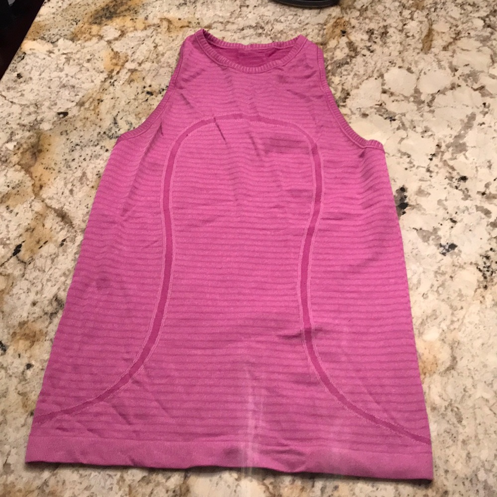 Lululemon women’s size 4 tank